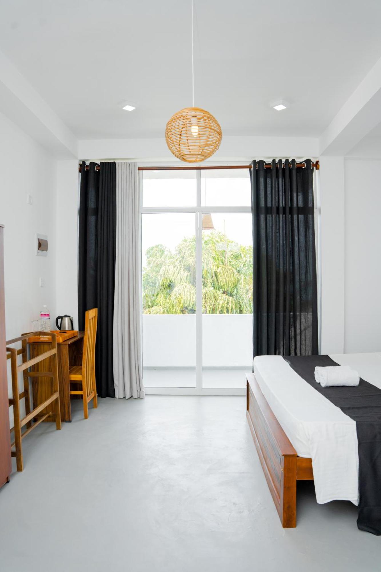 Regal Heights Hotel Weligama Eksteriør bilde